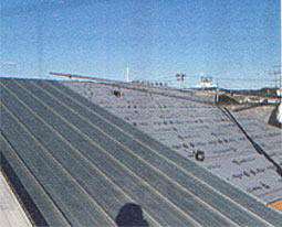 板金葺き (たて平葺き)